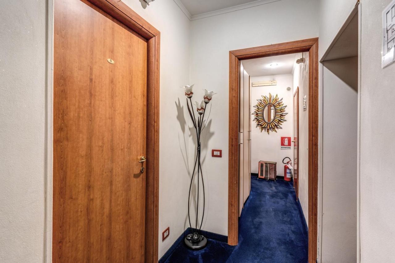 Guest House Masterintrastevere Рим Экстерьер фото